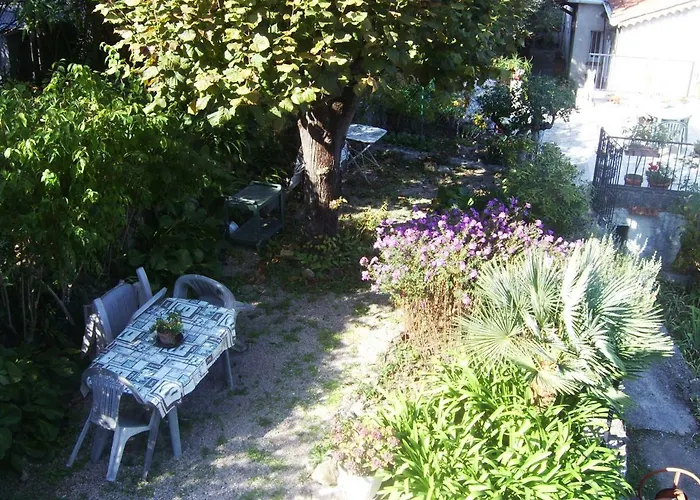 Les Lilas Blancs